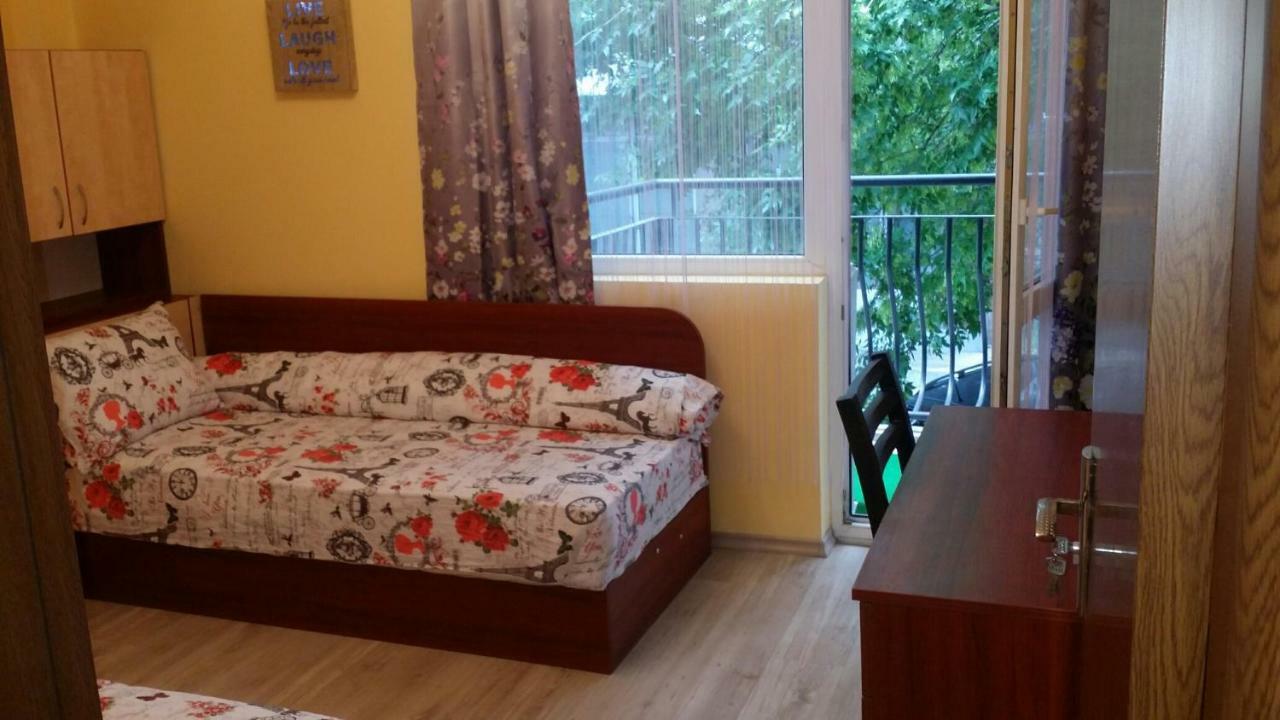 Apartment Eve Varna Bagian luar foto