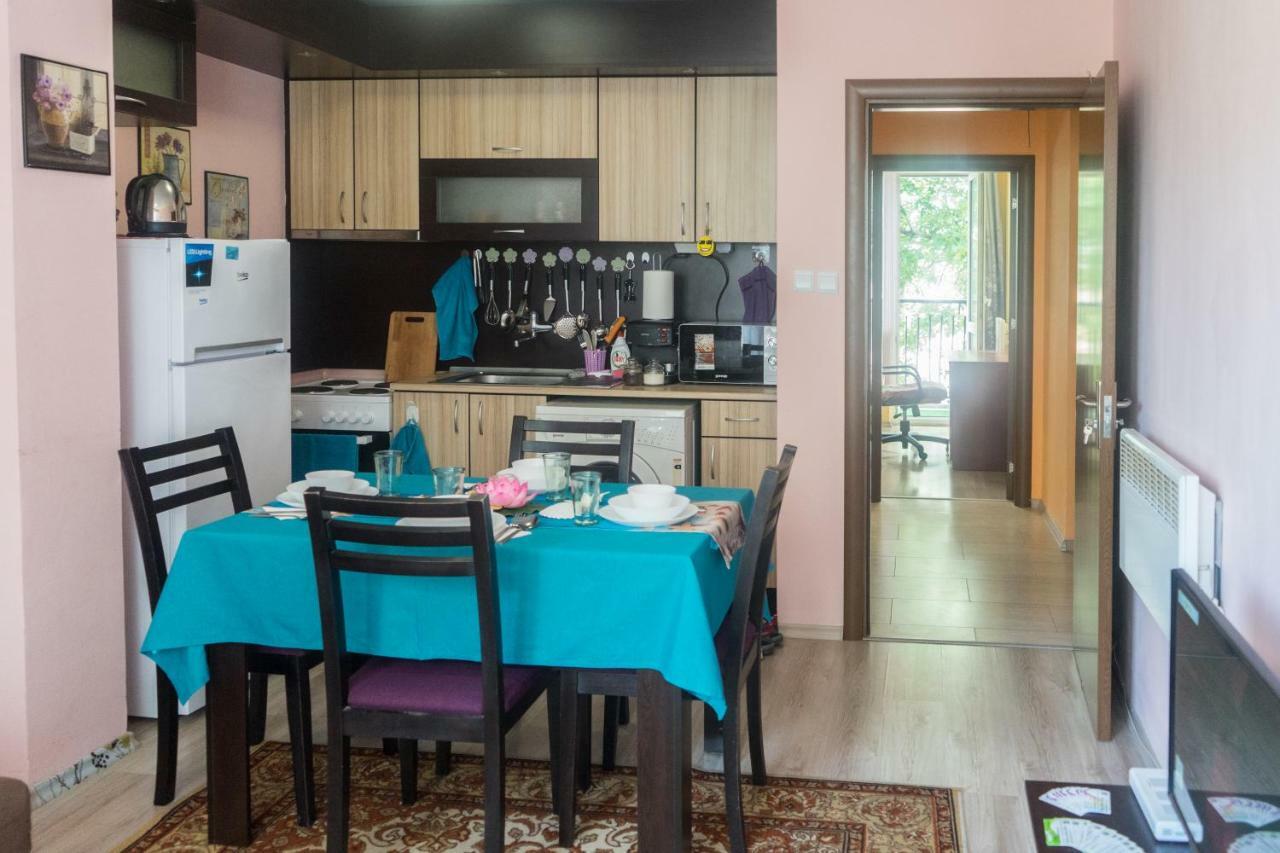 Apartment Eve Varna Bagian luar foto