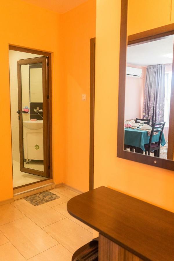 Apartment Eve Varna Bagian luar foto