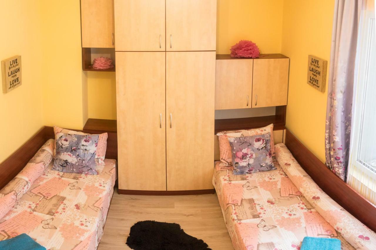 Apartment Eve Varna Bagian luar foto